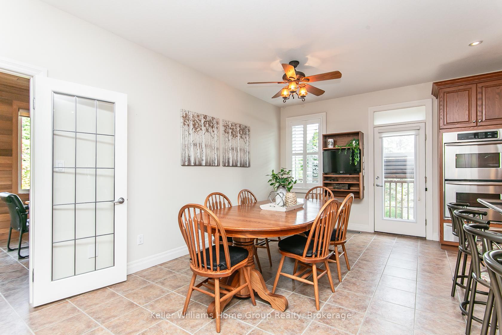 Photo 17 of 15 Keys Crescent, Guelph, Clairfields/Hanlon Business Park — HOMEH