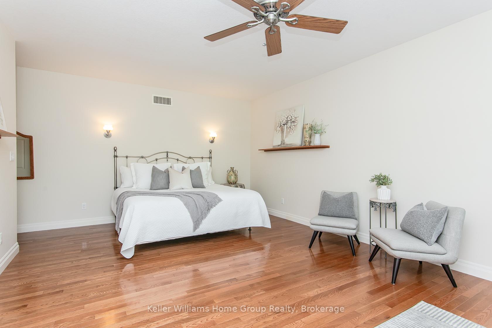 Photo 21 of 15 Keys Crescent, Guelph, Clairfields/Hanlon Business Park — HOMEH