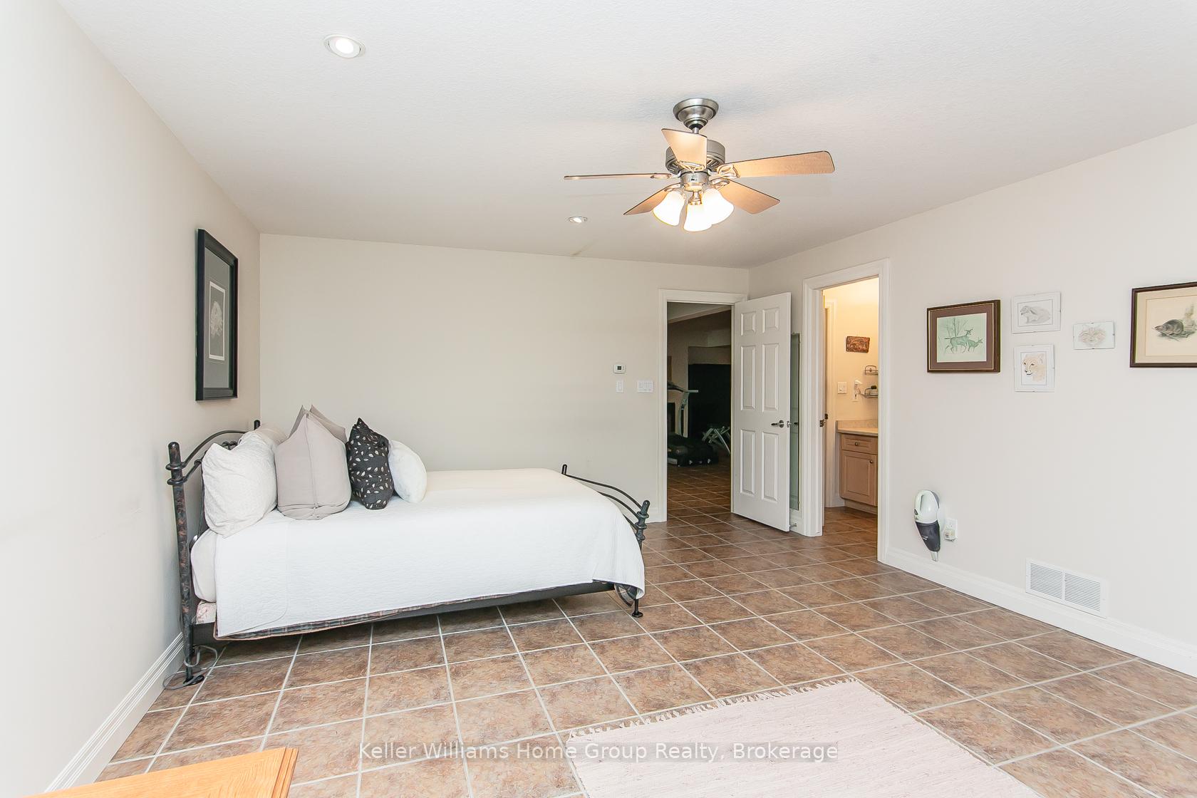Photo 32 of 15 Keys Crescent, Guelph, Clairfields/Hanlon Business Park — HOMEH