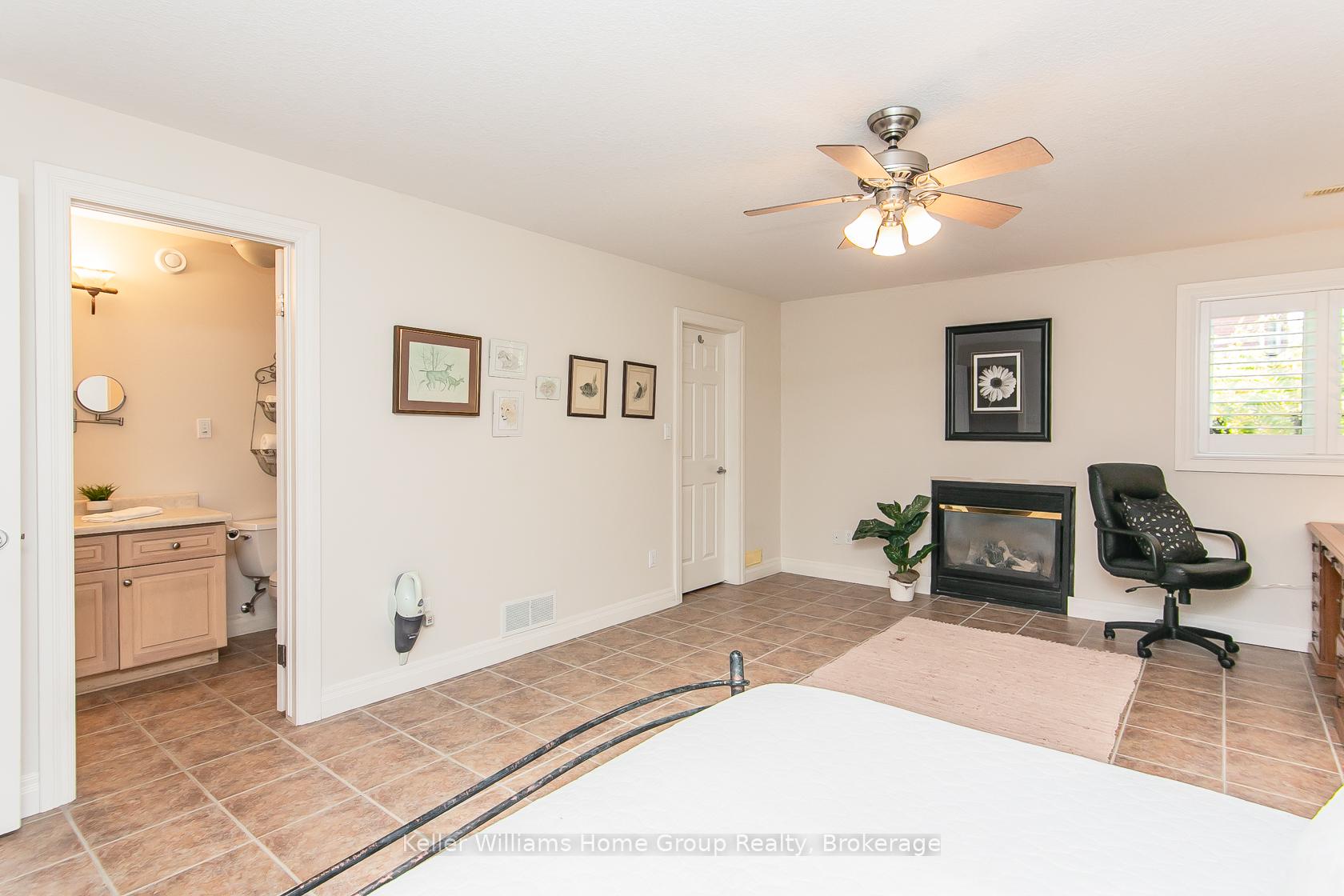 Photo 33 of 15 Keys Crescent, Guelph, Clairfields/Hanlon Business Park — HOMEH