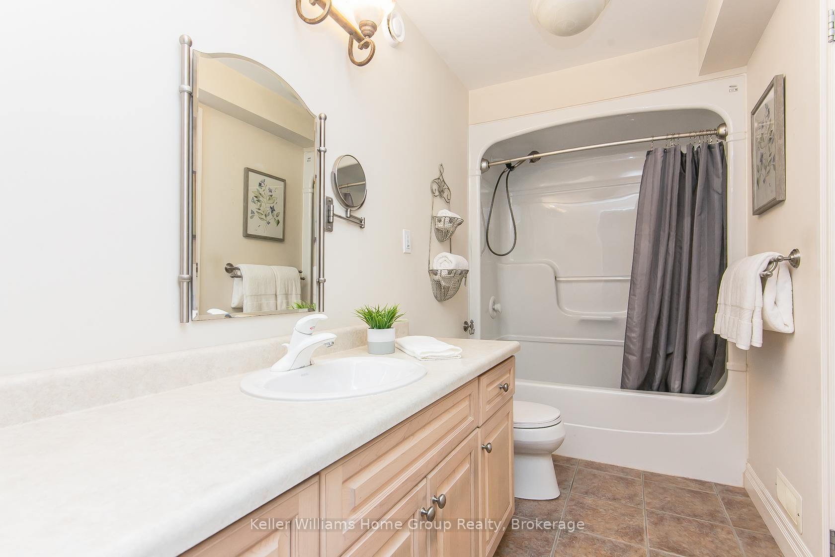 Photo 34 of 15 Keys Crescent, Guelph, Clairfields/Hanlon Business Park — HOMEH