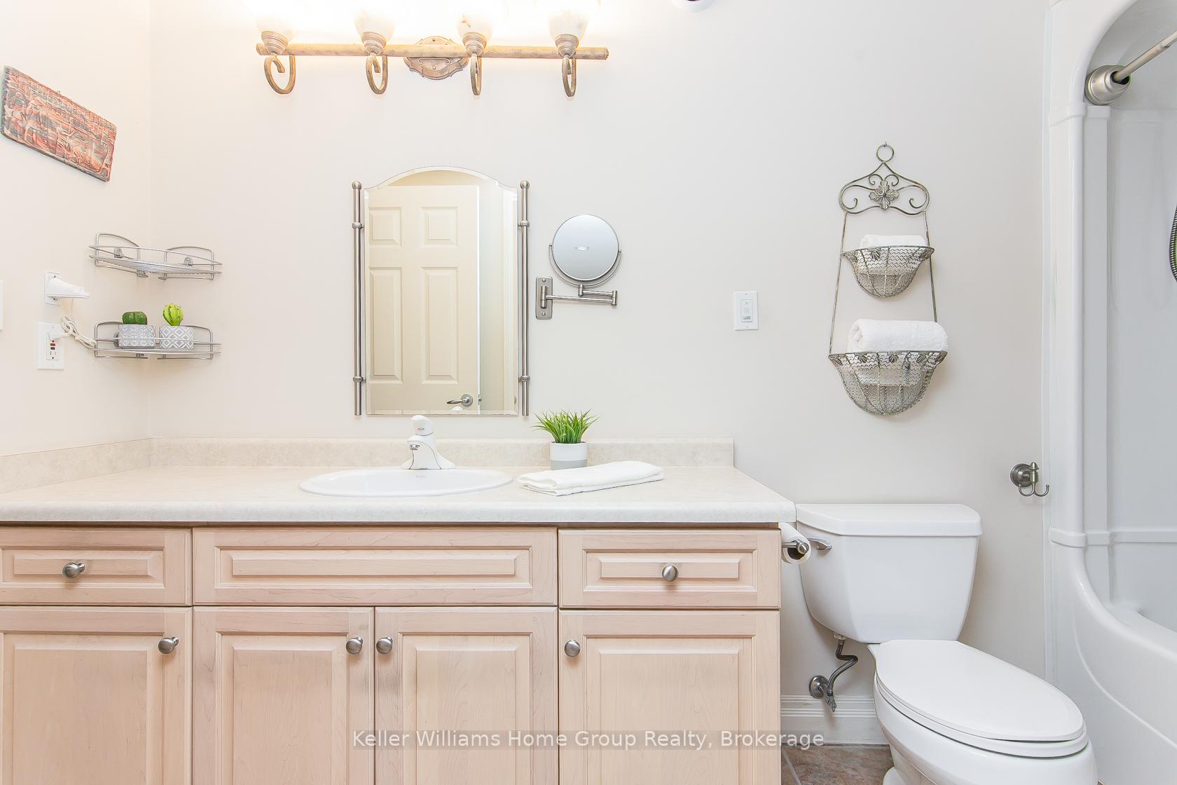 Photo 35 of 15 Keys Crescent, Guelph, Clairfields/Hanlon Business Park — HOMEH