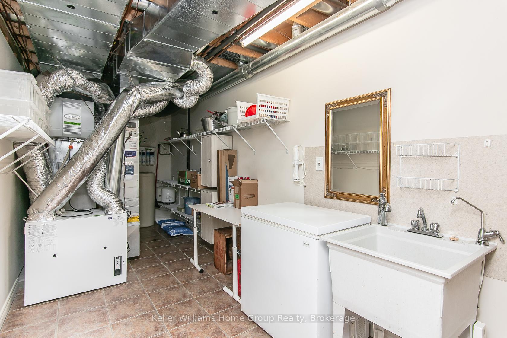 Photo 37 of 15 Keys Crescent, Guelph, Clairfields/Hanlon Business Park — HOMEH