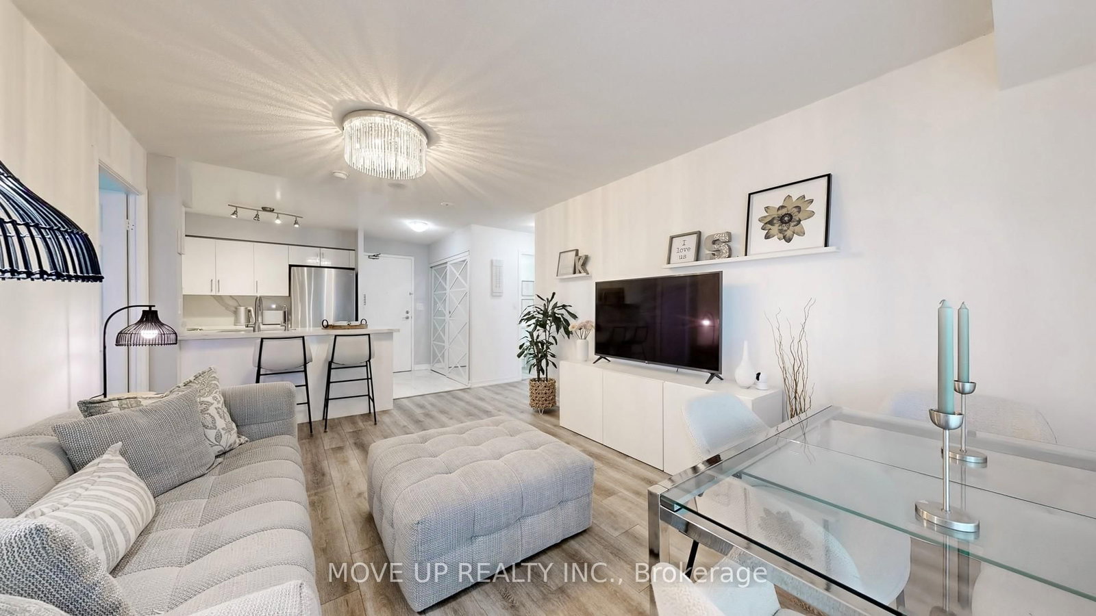 Photo 4 of Unit 225, 3 Ellesmere St, Richmond Hill, Langstaff — HOMEH