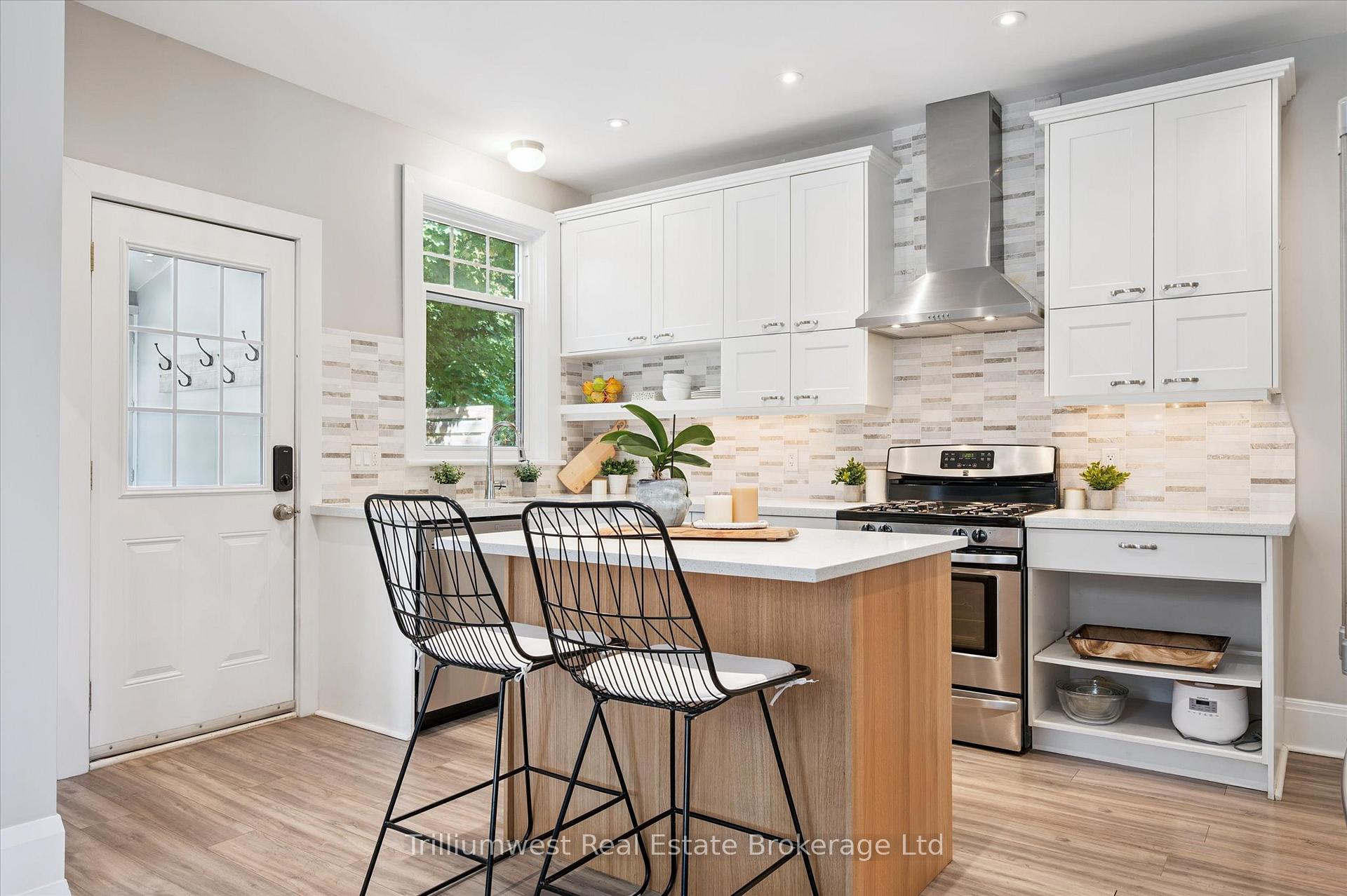 Photo 13 of 364 York Road, Guelph, St. Patrick's Ward — HOMEH