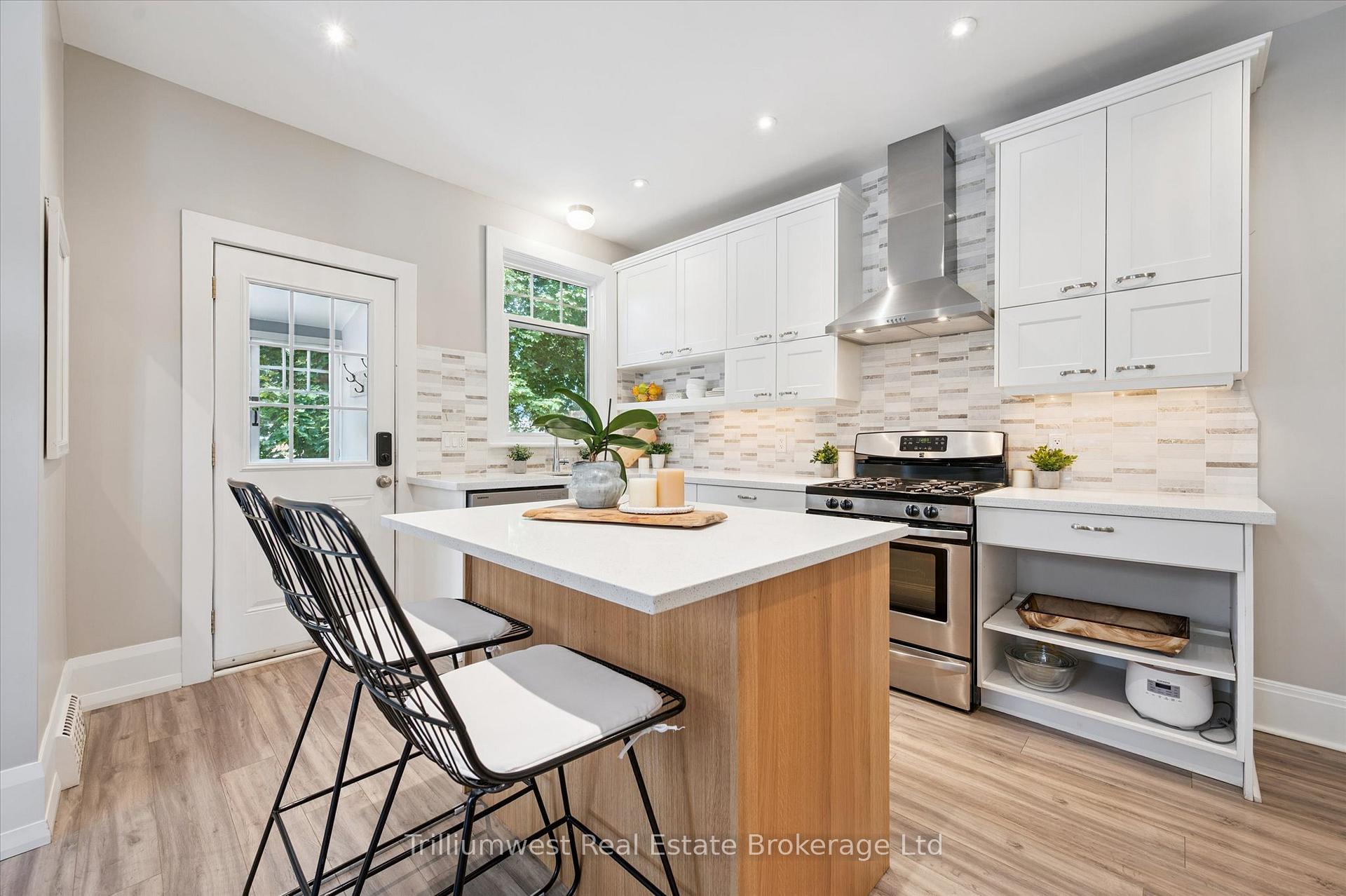 Photo 14 of 364 York Road, Guelph, St. Patrick's Ward — HOMEH
