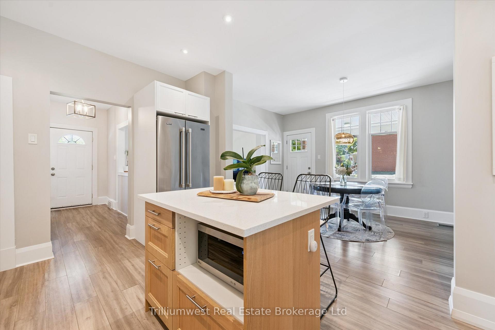 Photo 17 of 364 York Road, Guelph, St. Patrick's Ward — HOMEH