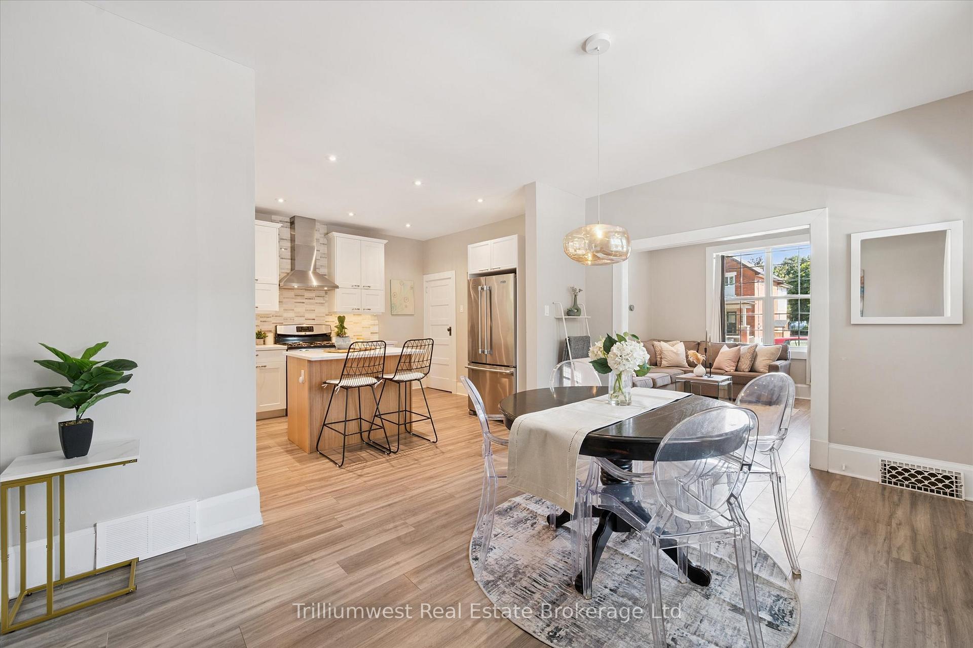 Photo 19 of 364 York Road, Guelph, St. Patrick's Ward — HOMEH