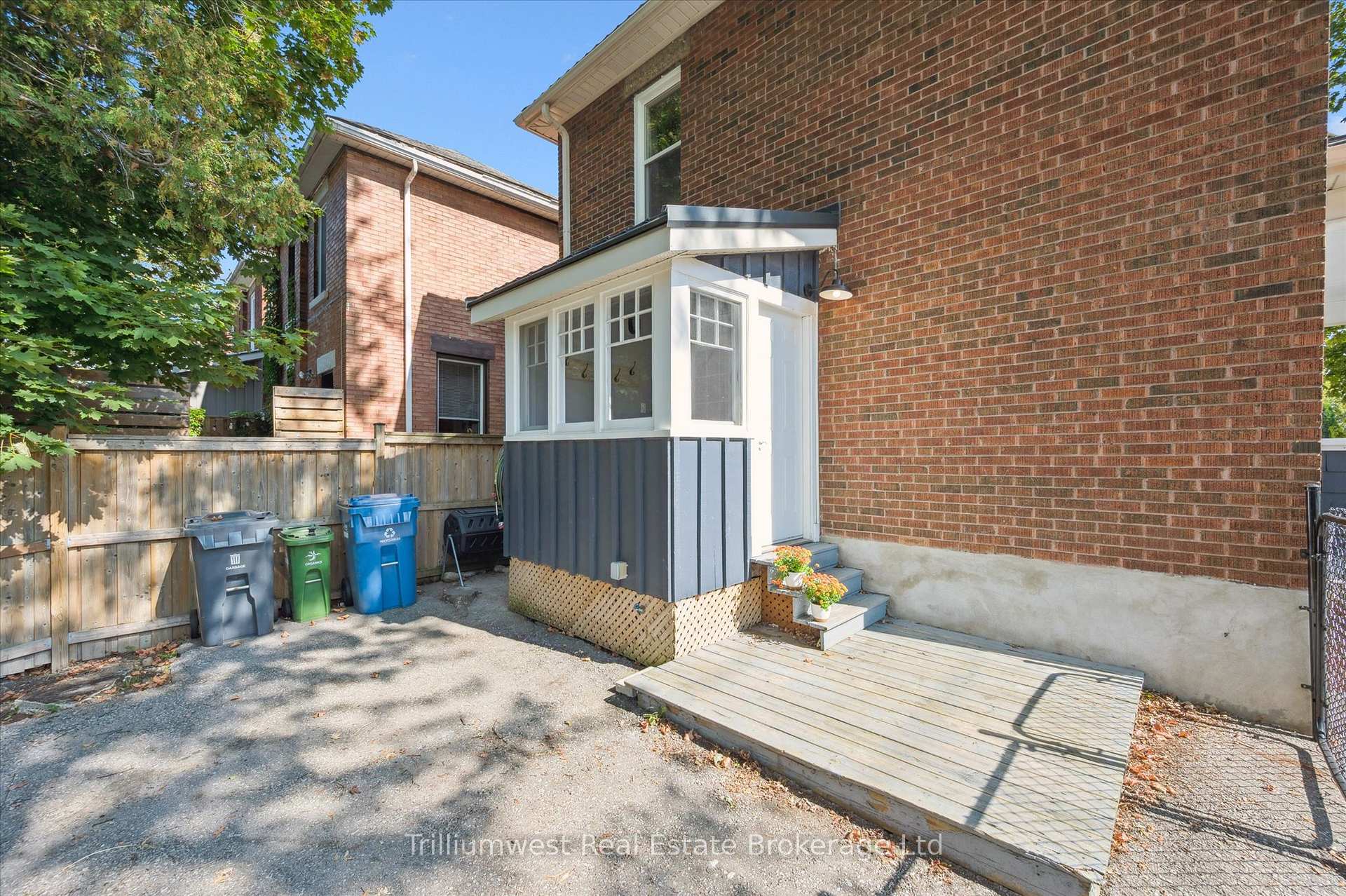 Photo 32 of 364 York Road, Guelph, St. Patrick's Ward — HOMEH