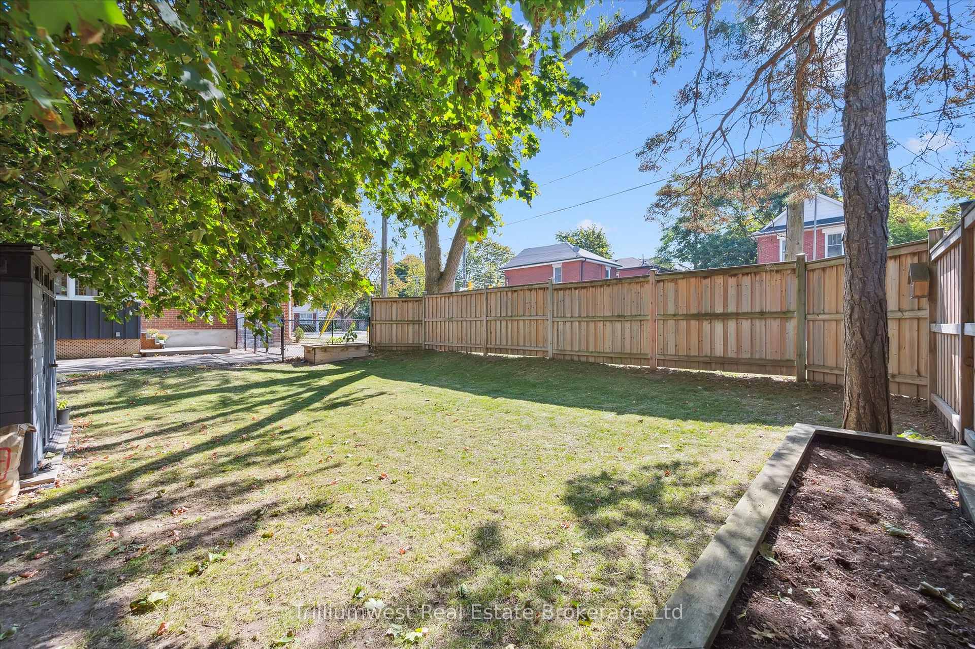 Photo 34 of 364 York Road, Guelph, St. Patrick's Ward — HOMEH