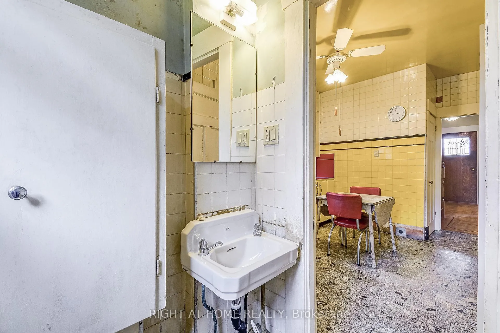 Photo 21 of 182 Balmoral Avenue S, Hamilton, Delta — HOMEH