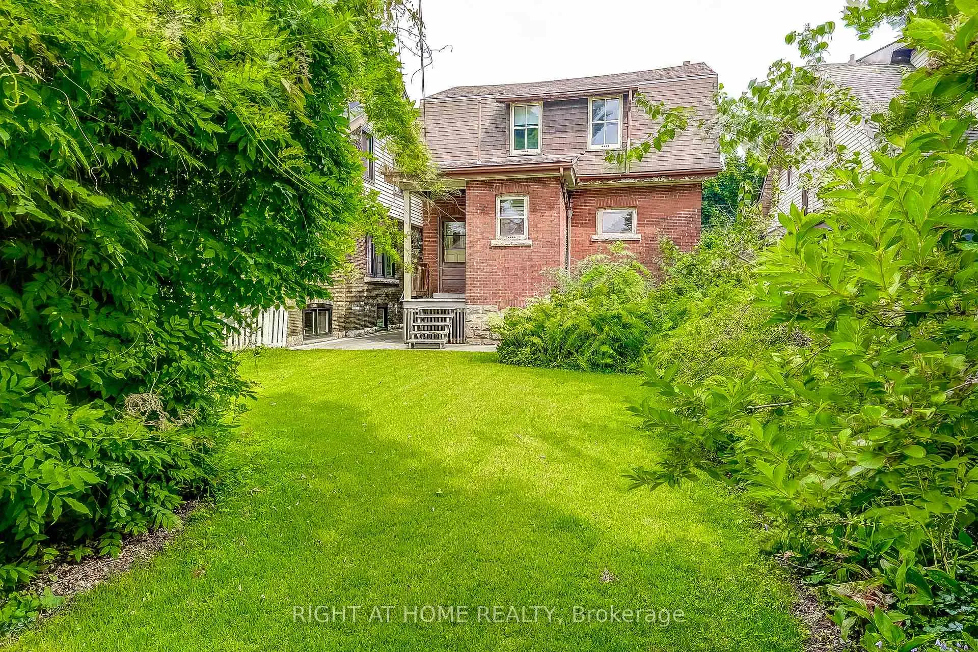 Photo 34 of 182 Balmoral Avenue S, Hamilton, Delta — HOMEH
