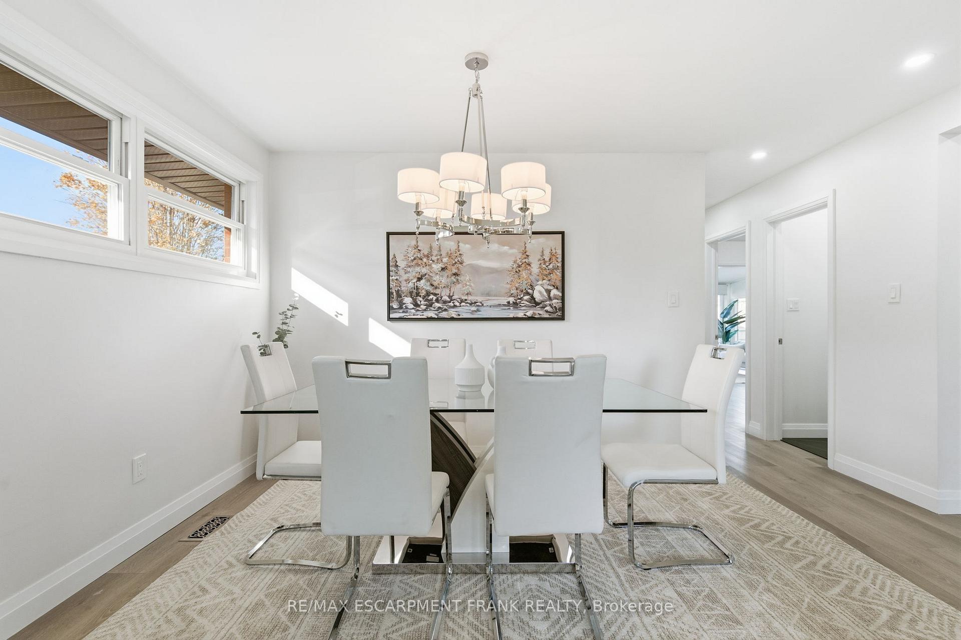 Photo 8 of 115 Mcelroy Road E, Hamilton, Balfour — HOMEH