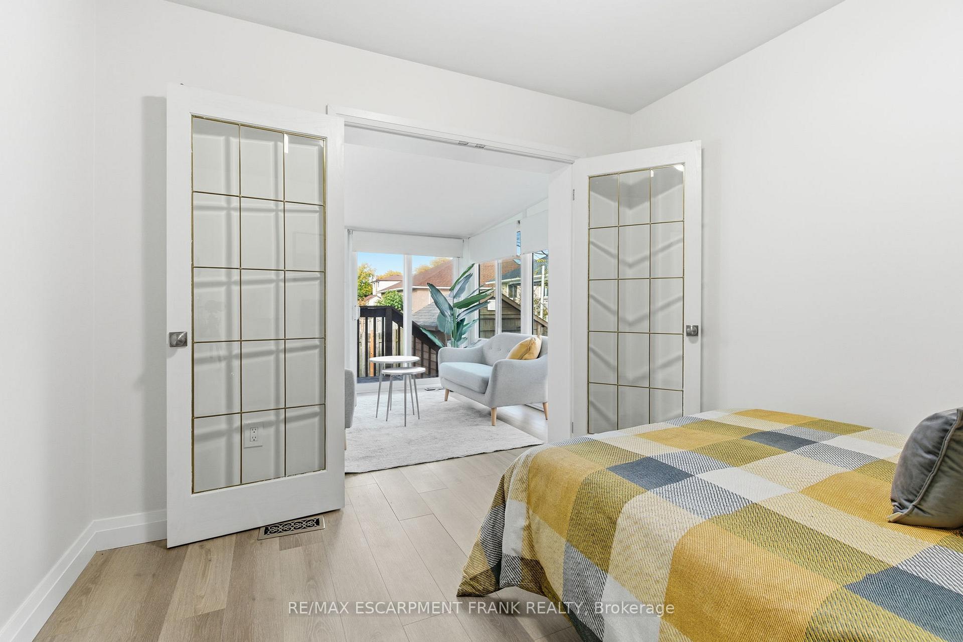 Photo 19 of 115 Mcelroy Road E, Hamilton, Balfour — HOMEH