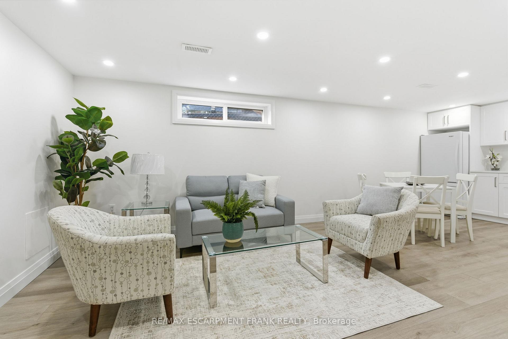 Photo 26 of 115 Mcelroy Road E, Hamilton, Balfour — HOMEH
