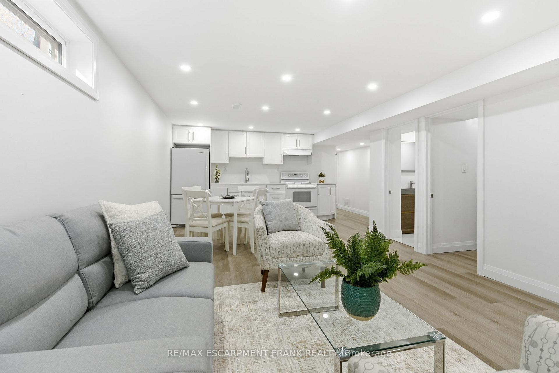 Photo 27 of 115 Mcelroy Road E, Hamilton, Balfour — HOMEH