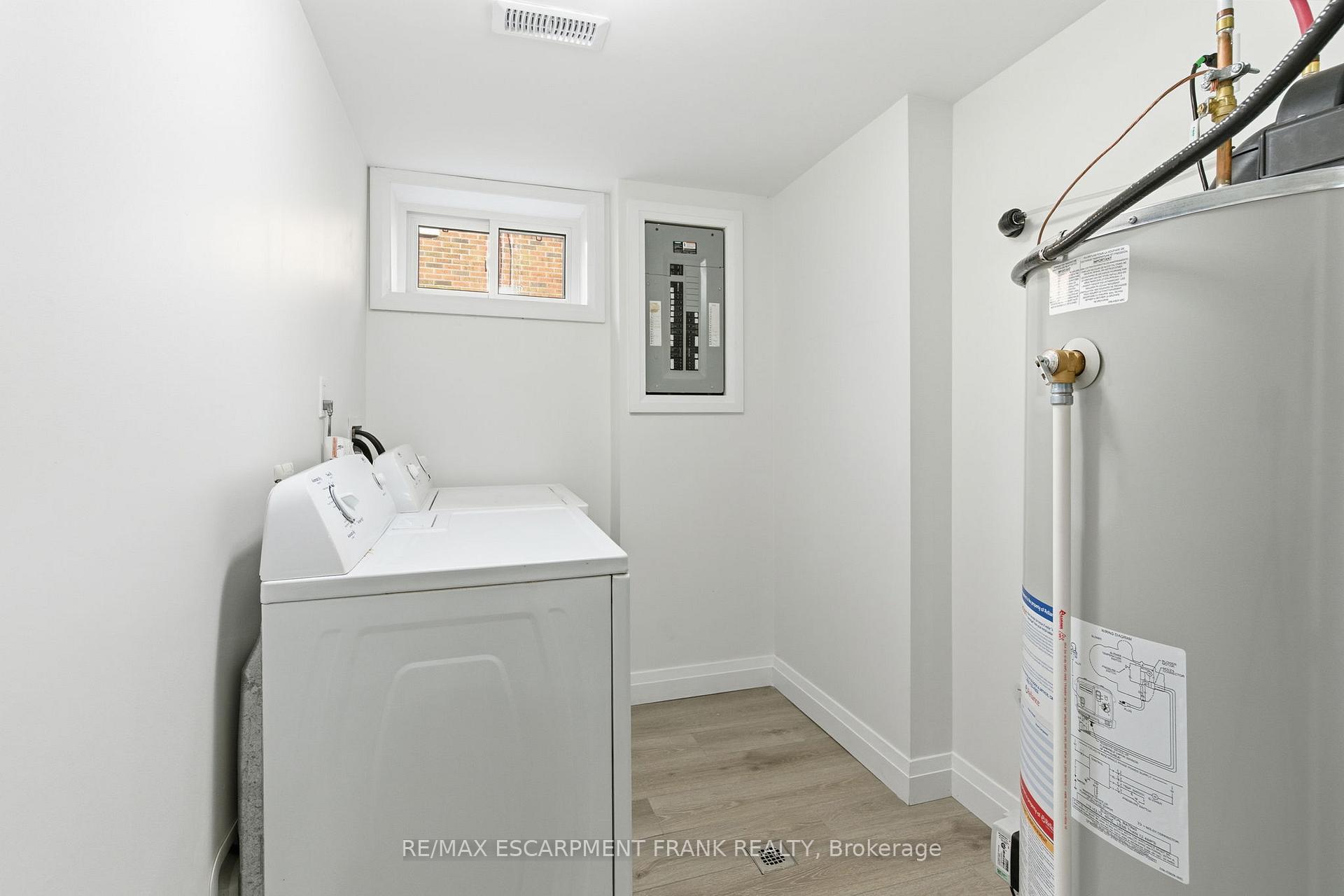 Photo 34 of 115 Mcelroy Road E, Hamilton, Balfour — HOMEH