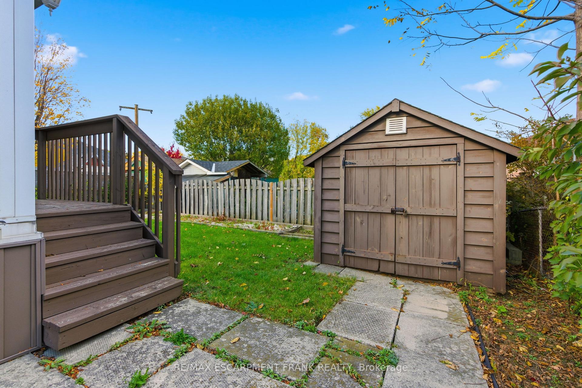Photo 42 of 115 Mcelroy Road E, Hamilton, Balfour — HOMEH