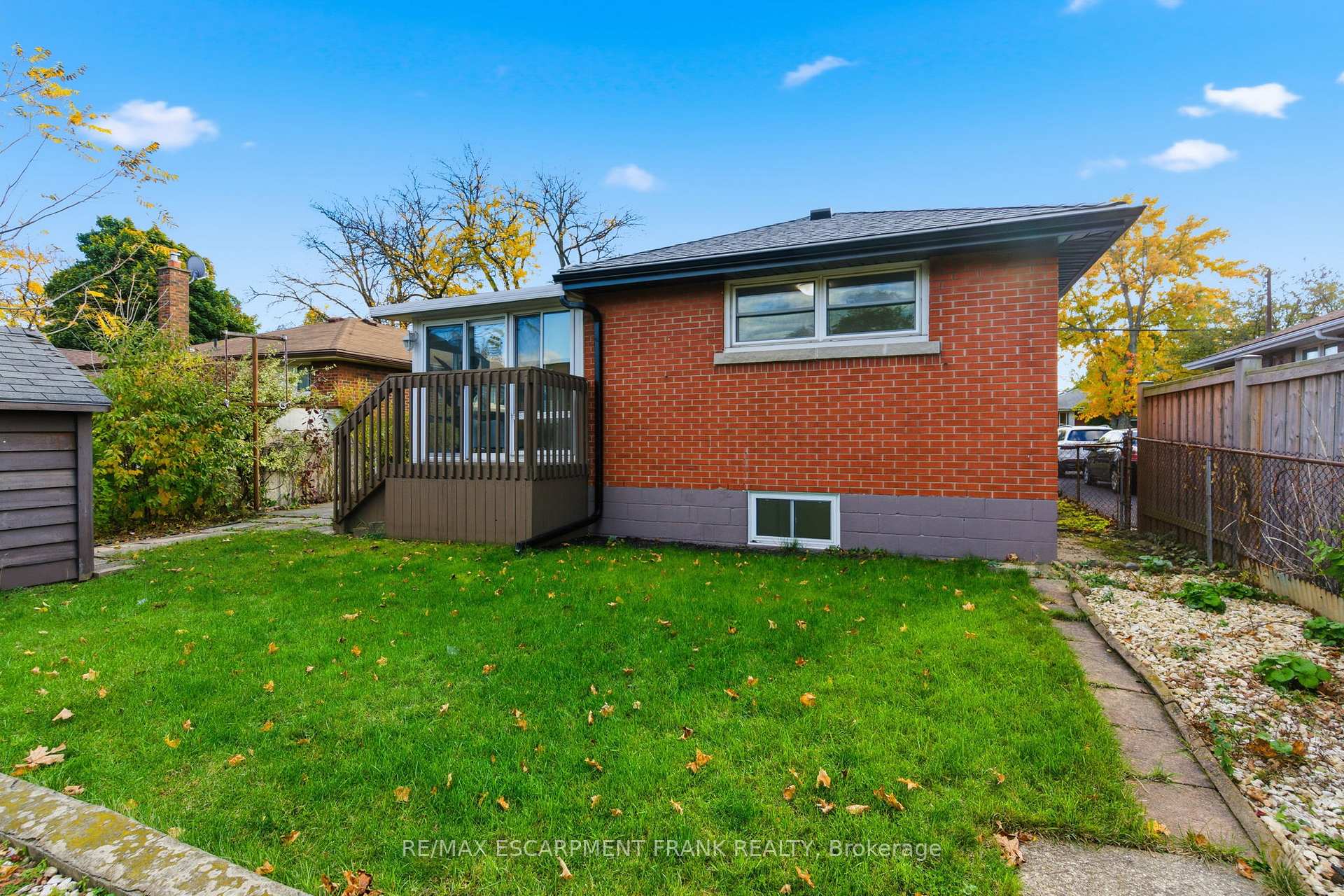 Photo 45 of 115 Mcelroy Road E, Hamilton, Balfour — HOMEH