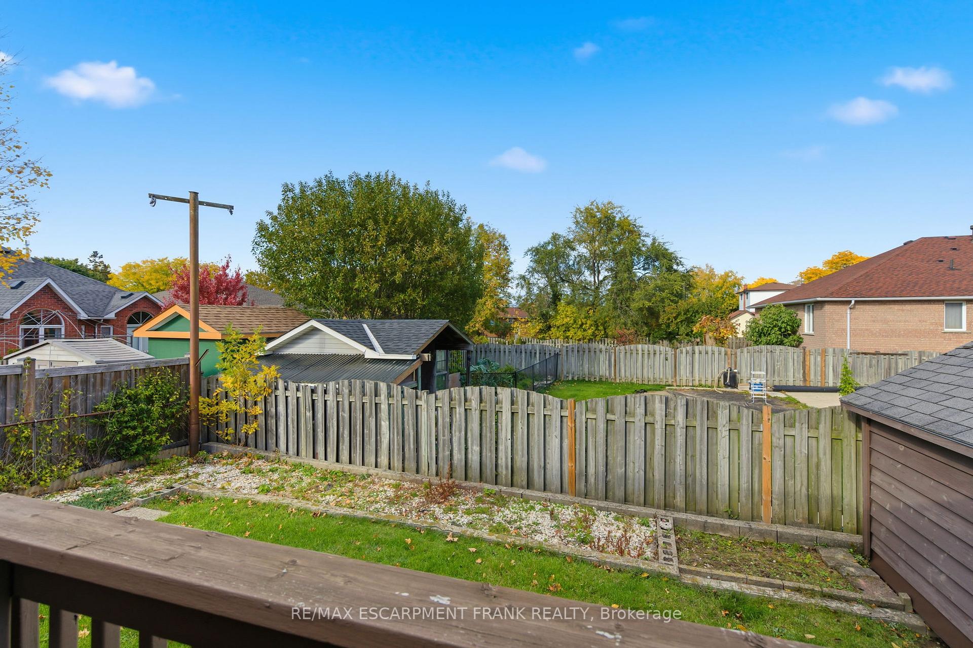 Photo 49 of 115 Mcelroy Road E, Hamilton, Balfour — HOMEH