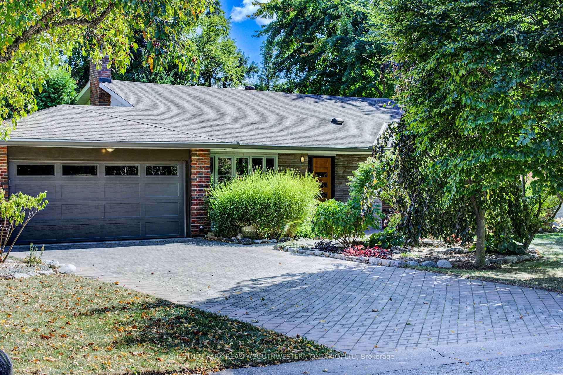 Photo 1 of 9 Monticello Crescent, Guelph, Kortright East — HOMEH
