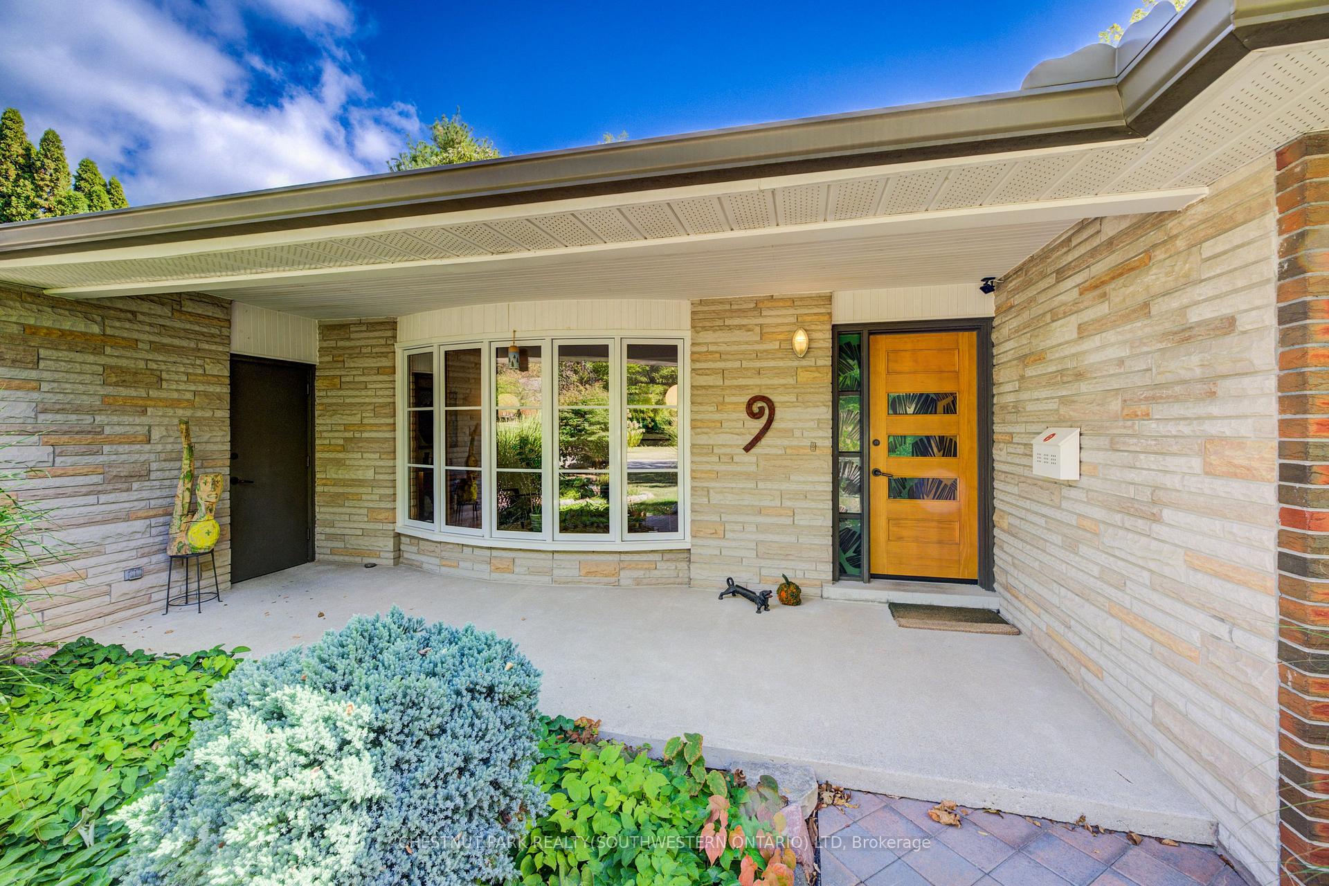 Photo 4 of 9 Monticello Crescent, Guelph, Kortright East — HOMEH