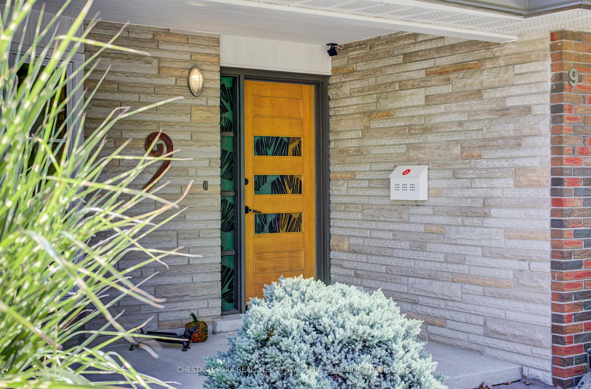 Photo 5 of 9 Monticello Crescent, Guelph, Kortright East — HOMEH