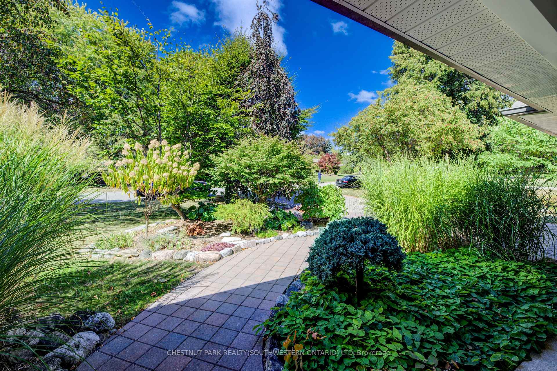 Photo 6 of 9 Monticello Crescent, Guelph, Kortright East — HOMEH