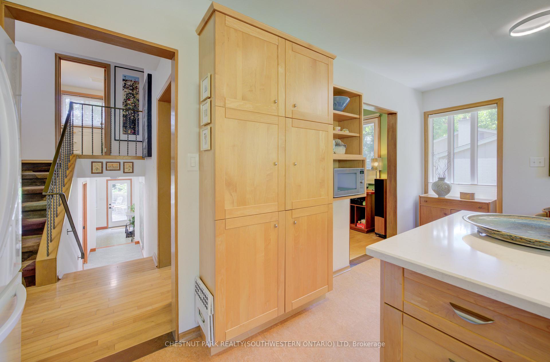 Photo 12 of 9 Monticello Crescent, Guelph, Kortright East — HOMEH