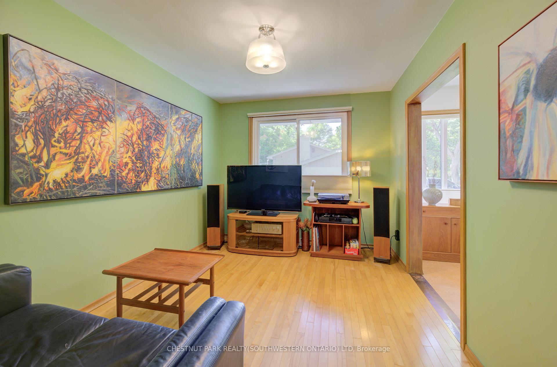 Photo 18 of 9 Monticello Crescent, Guelph, Kortright East — HOMEH