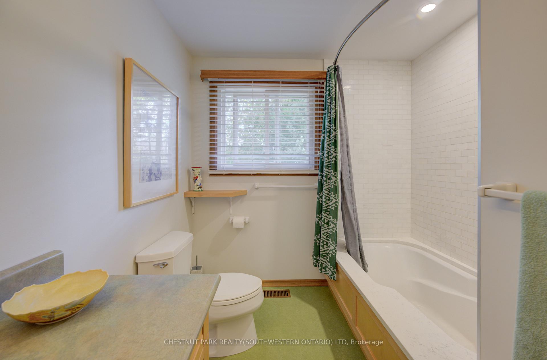 Photo 23 of 9 Monticello Crescent, Guelph, Kortright East — HOMEH