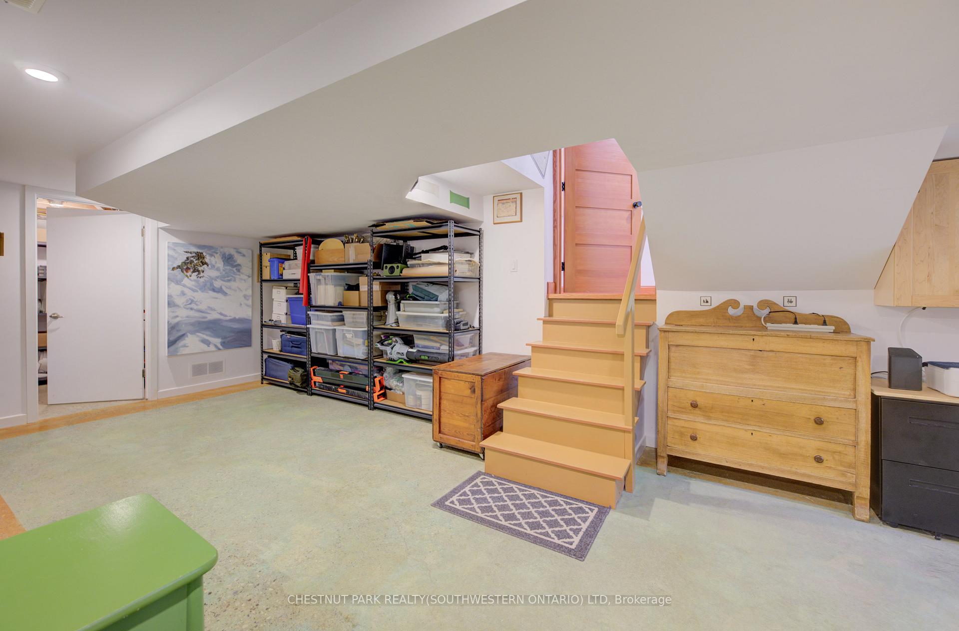Photo 37 of 9 Monticello Crescent, Guelph, Kortright East — HOMEH