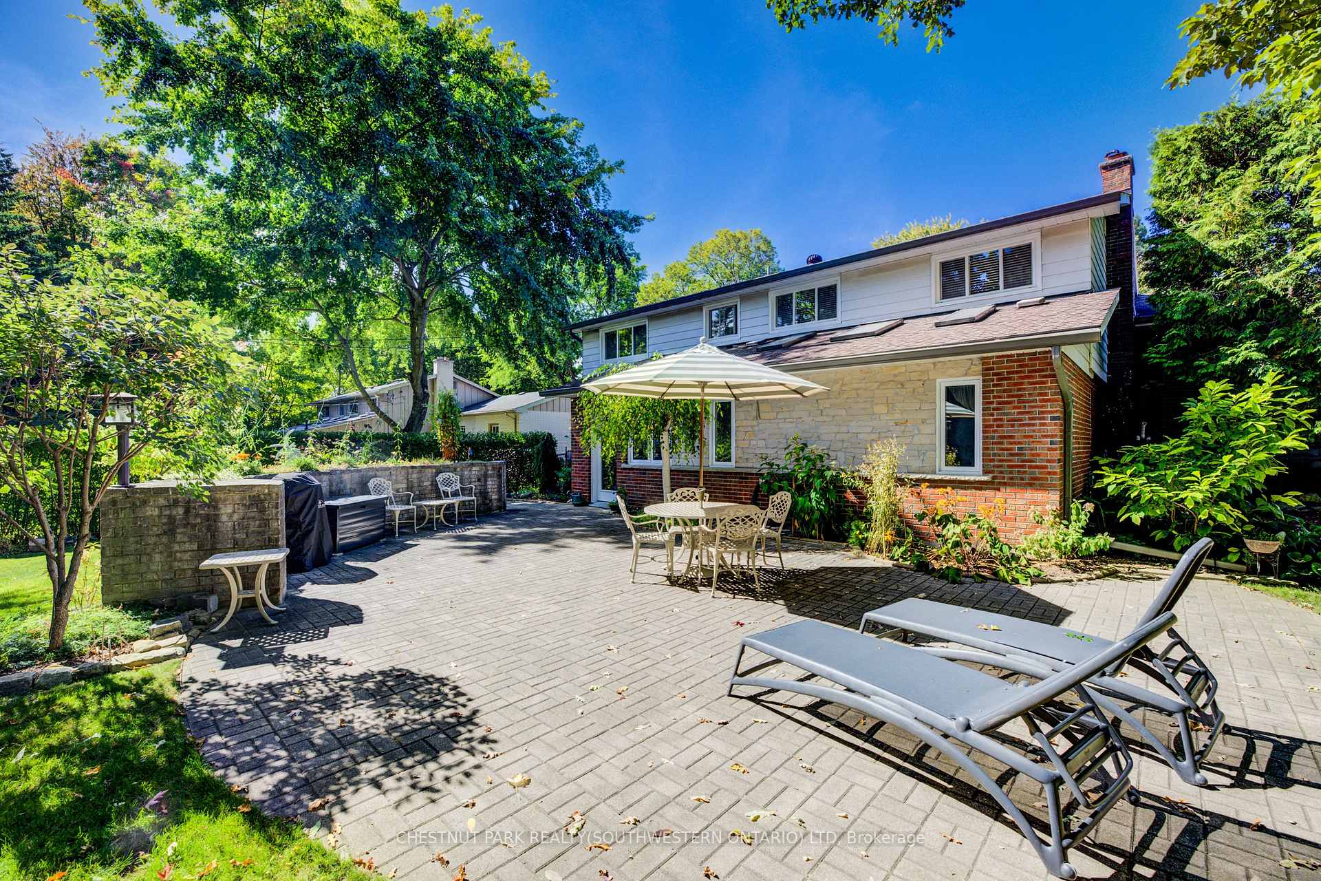 Photo 40 of 9 Monticello Crescent, Guelph, Kortright East — HOMEH