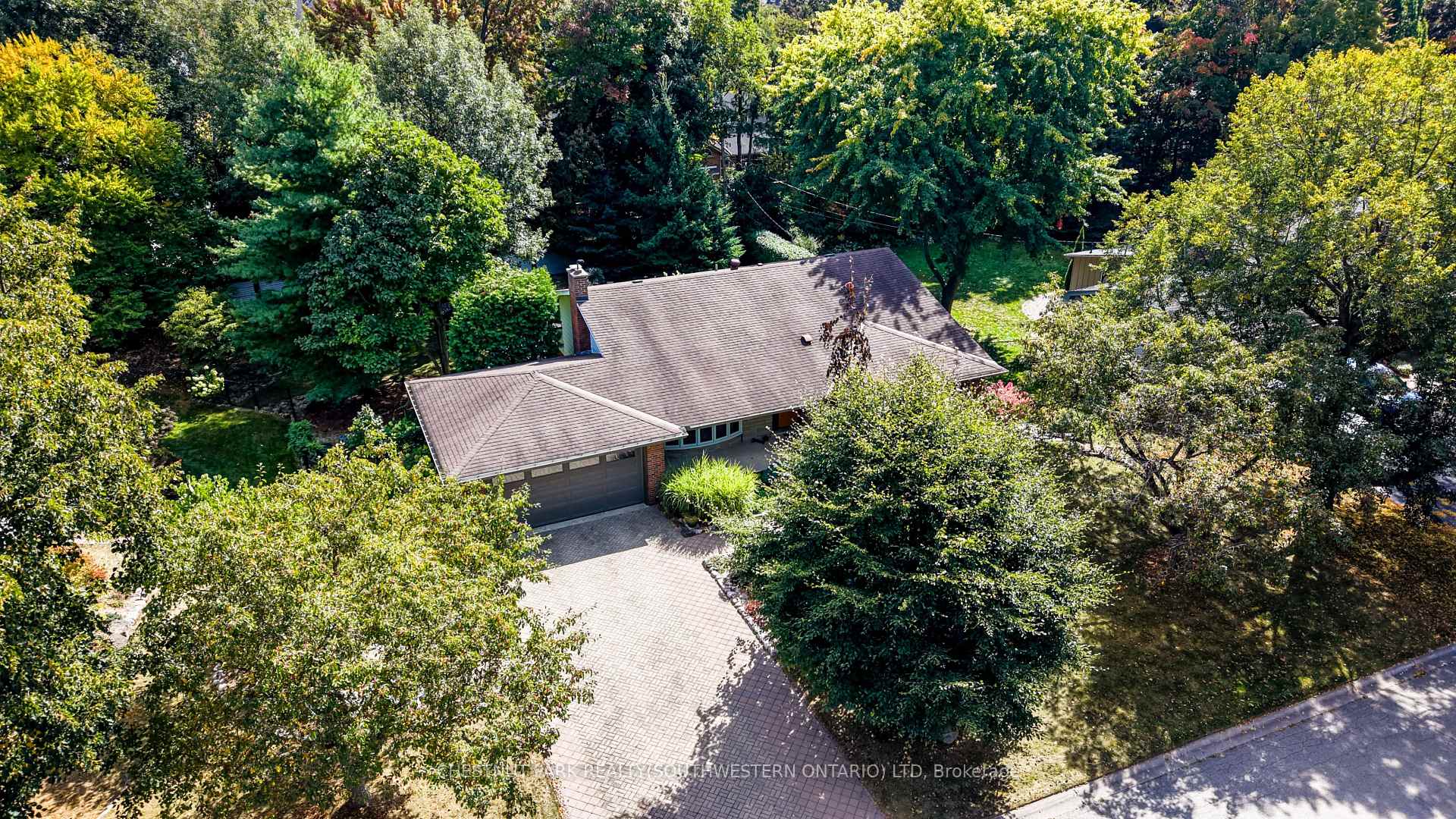 Photo 48 of 9 Monticello Crescent, Guelph, Kortright East — HOMEH