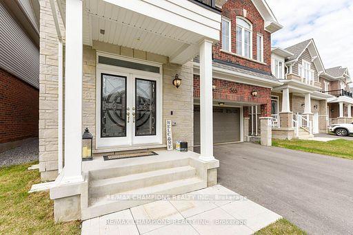 Photo 2 of 565 Kennedy Circle W, Milton, Cobban — HOMEH