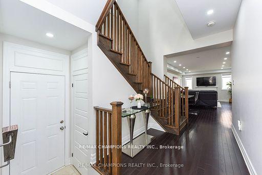 Photo 6 of 565 Kennedy Circle W, Milton, Cobban — HOMEH