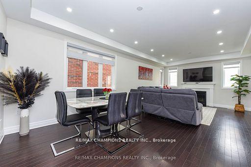Photo 8 of 565 Kennedy Circle W, Milton, Cobban — HOMEH