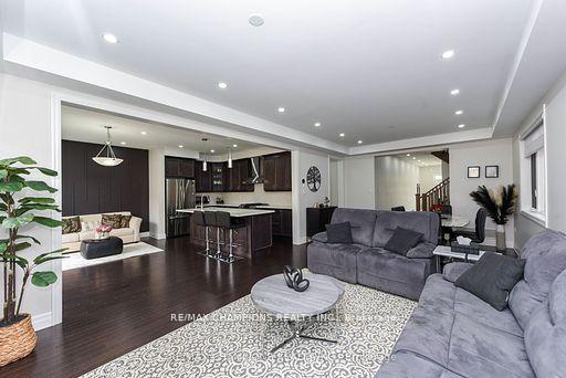 Photo 17 of 565 Kennedy Circle W, Milton, Cobban — HOMEH