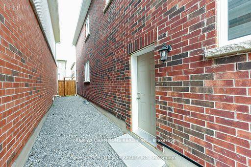 Photo 31 of 565 Kennedy Circle W, Milton, Cobban — HOMEH