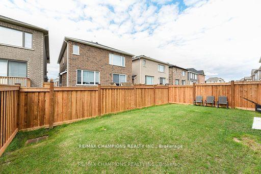 Photo 32 of 565 Kennedy Circle W, Milton, Cobban — HOMEH
