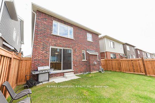 Photo 35 of 565 Kennedy Circle W, Milton, Cobban — HOMEH