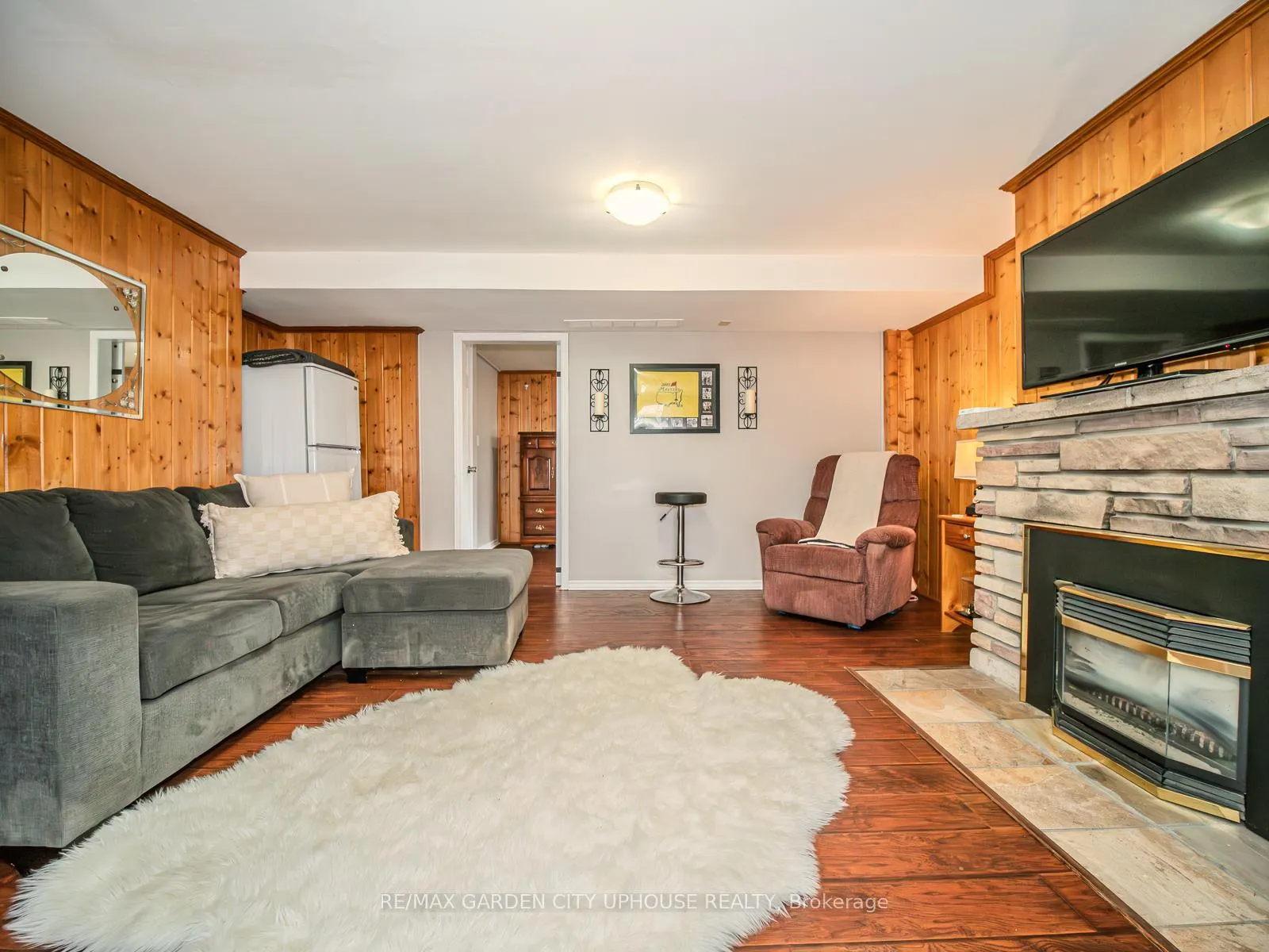 Photo 16 of 46 Strathcona Drive, St. Catharines, Vine/Linwell — HOMEH