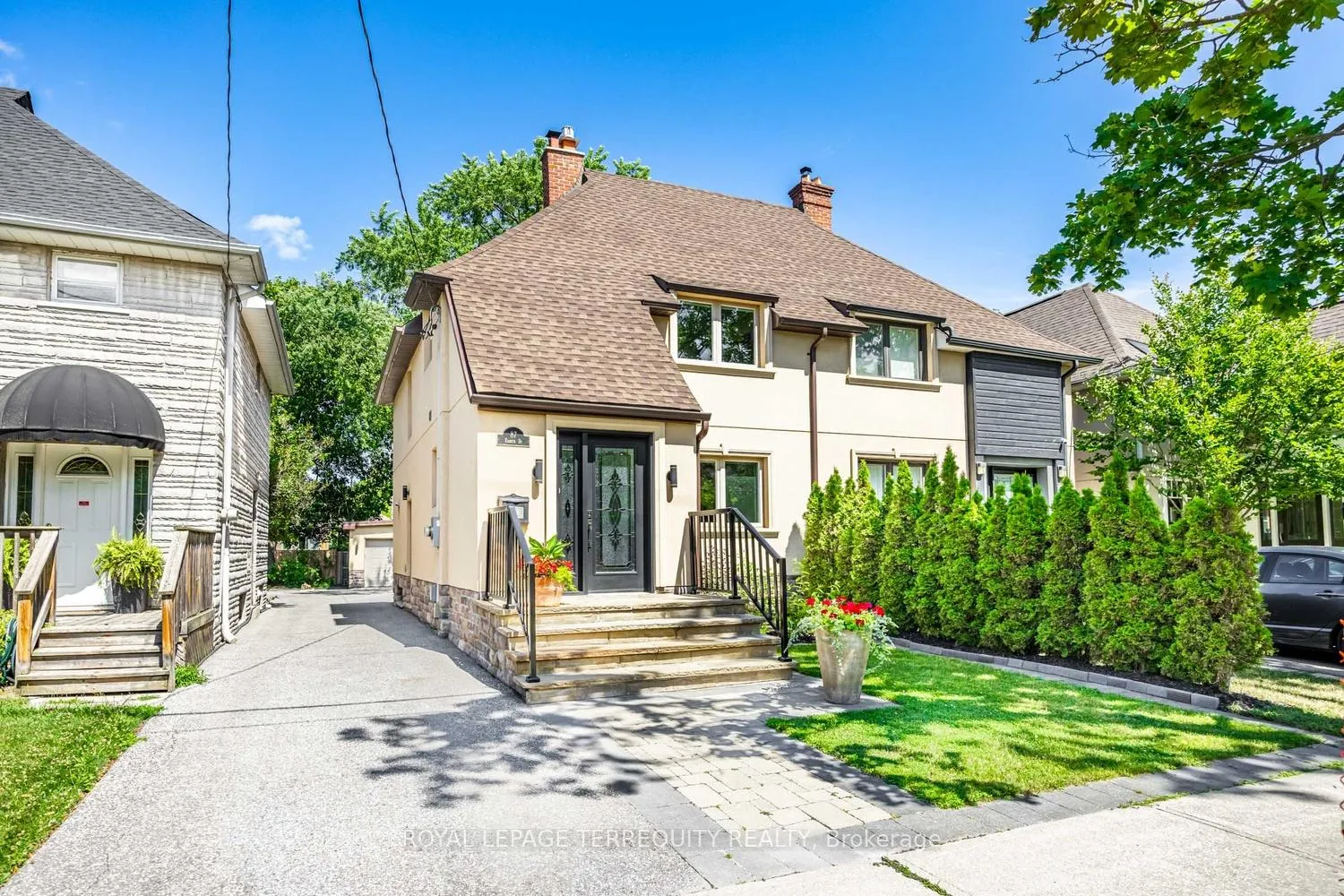 Photo 2 of 87 Eighth Street, Etobicoke, New Toronto — HOMEH