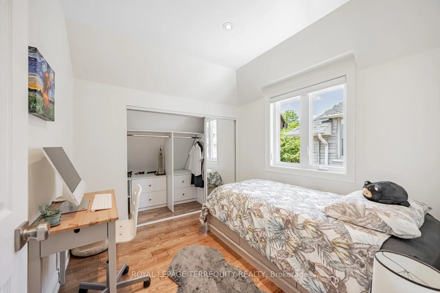 Photo 19 of 87 Eighth Street, Etobicoke, New Toronto — HOMEH