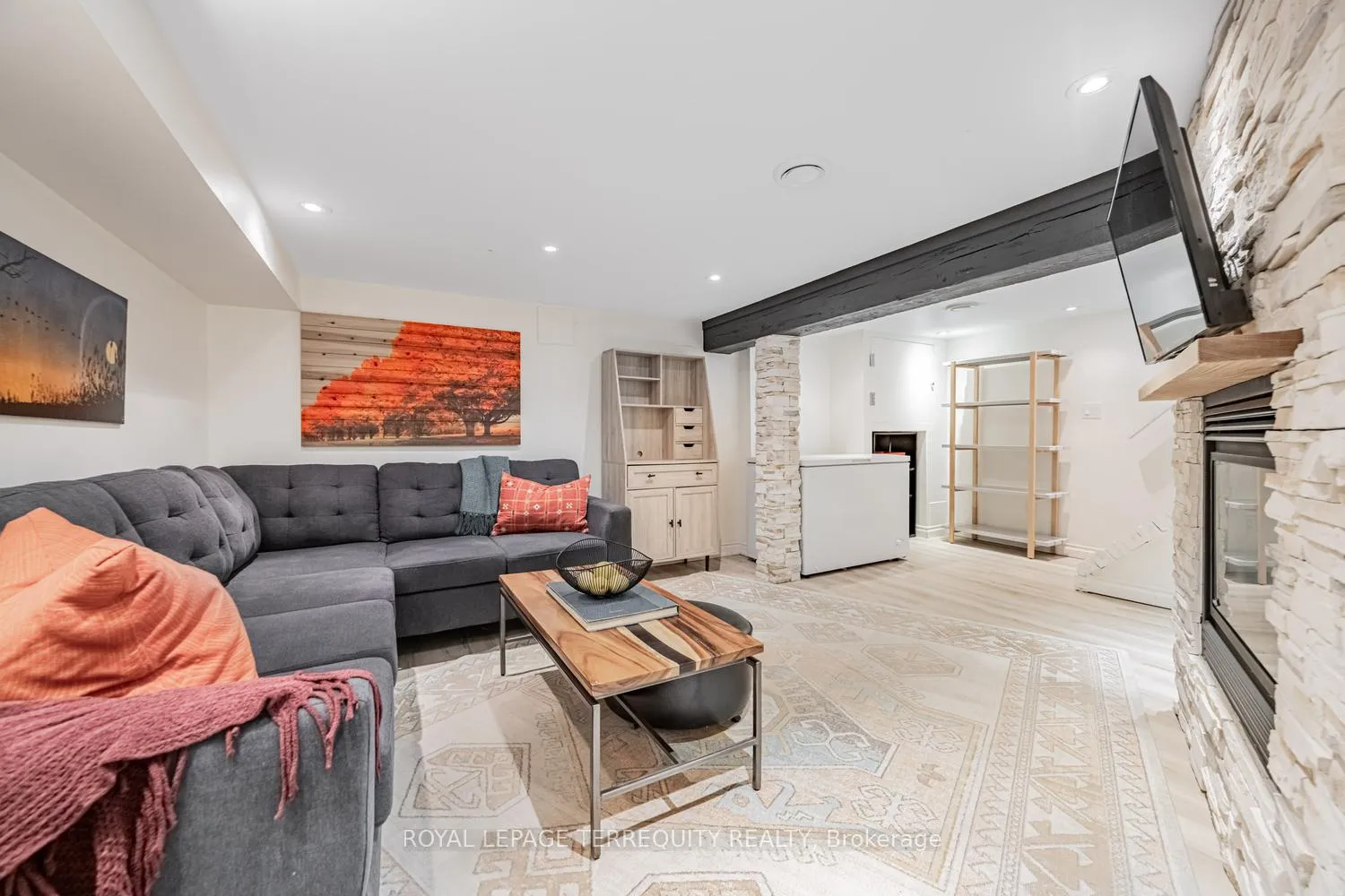 Photo 26 of 87 Eighth Street, Etobicoke, New Toronto — HOMEH