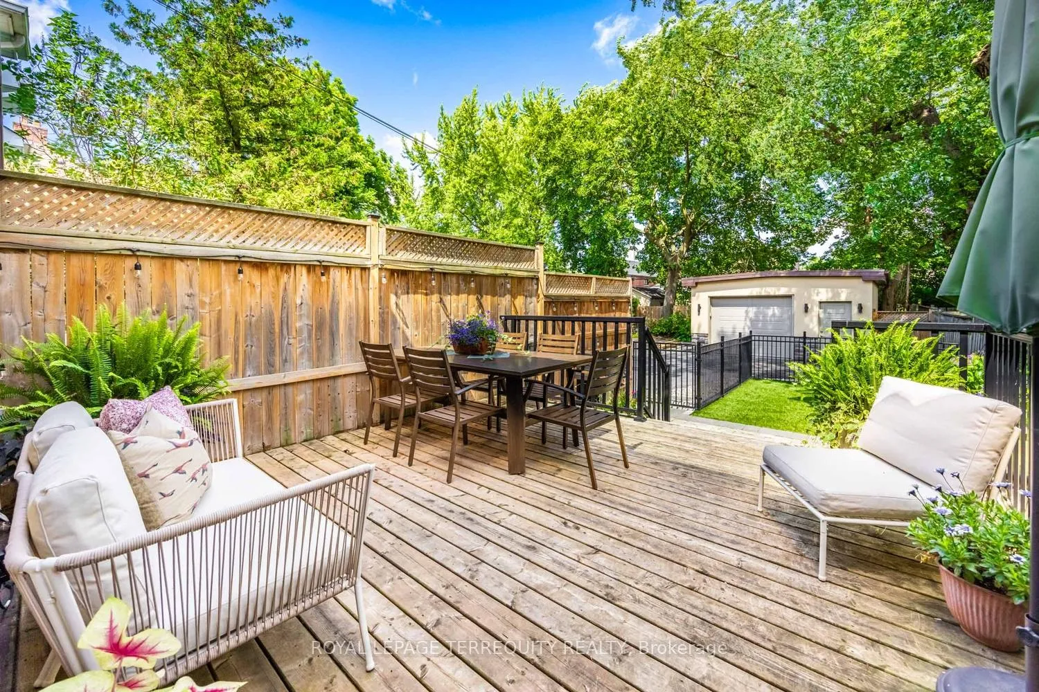 Photo 30 of 87 Eighth Street, Etobicoke, New Toronto — HOMEH