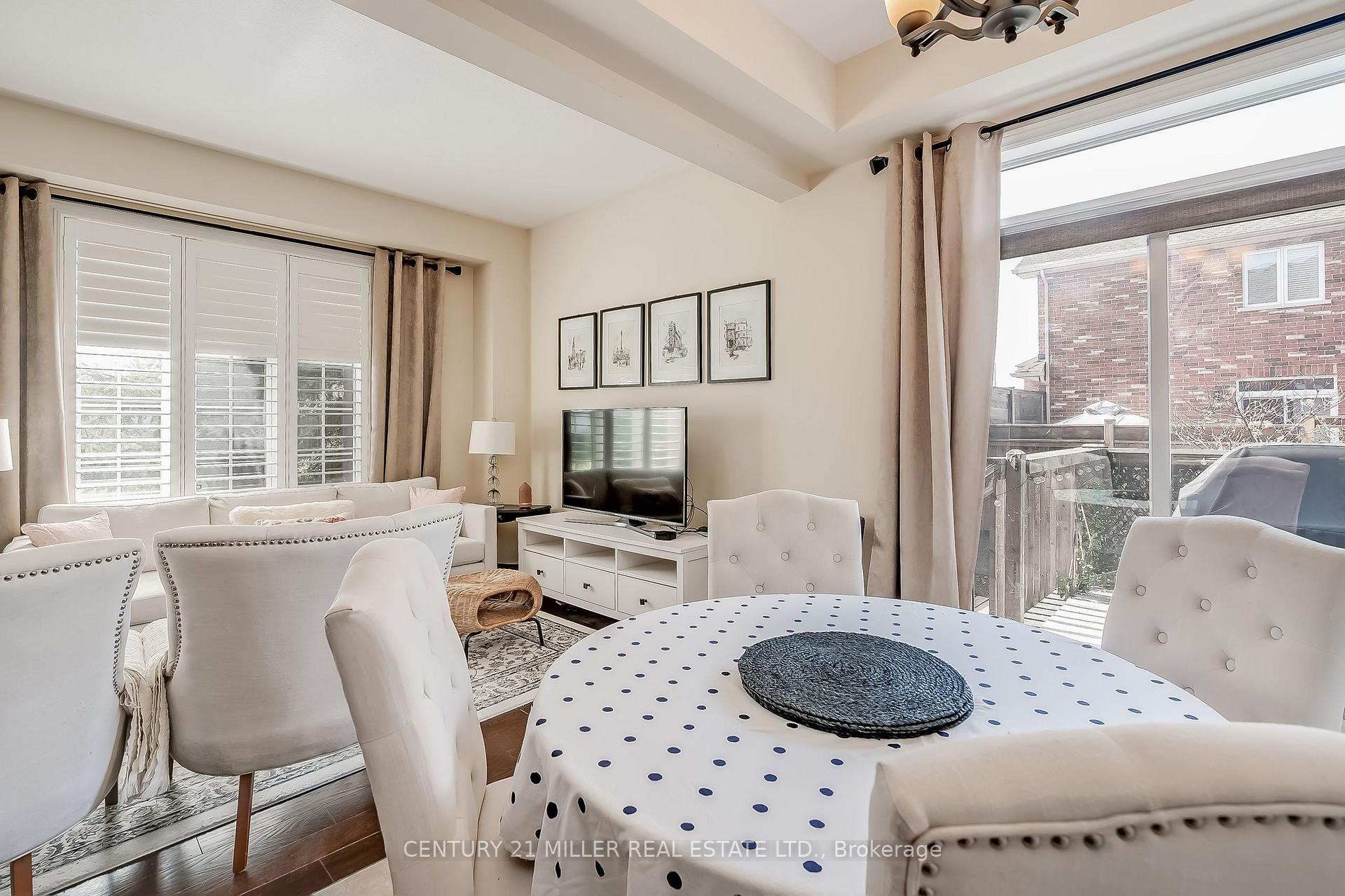 Photo 10 of Unit 19, 45 Seabreeze Crescent, Hamilton, Stoney Creek — HOMEH