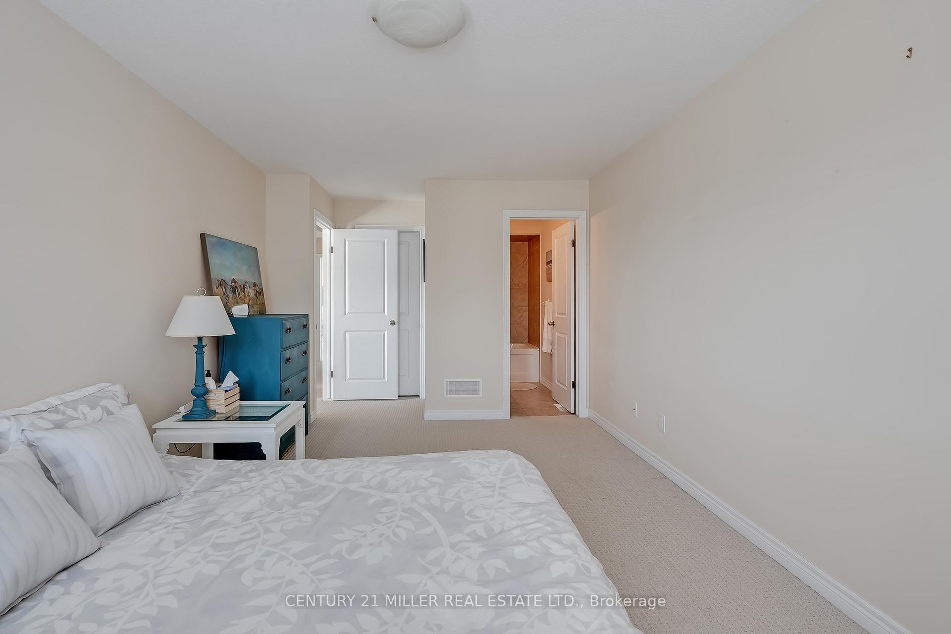 Photo 14 of Unit 19, 45 Seabreeze Crescent, Hamilton, Stoney Creek — HOMEH