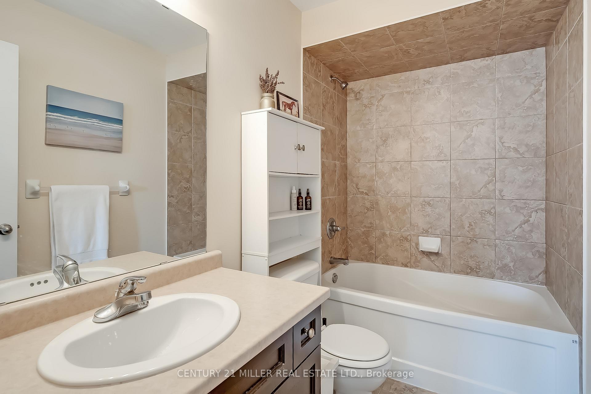 Photo 15 of Unit 19, 45 Seabreeze Crescent, Hamilton, Stoney Creek — HOMEH