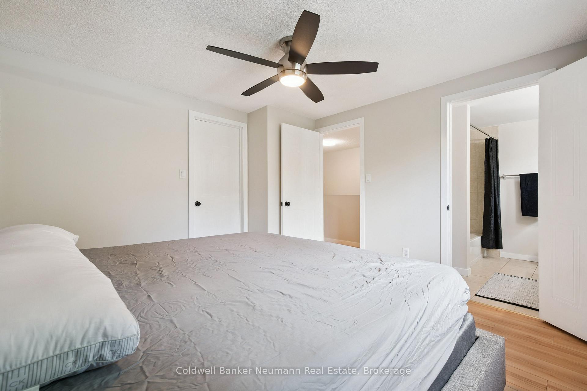 Photo 23 of 29 Grandridge Crescent, Guelph, Willow West/Sugarbush/West Acres — HOMEH